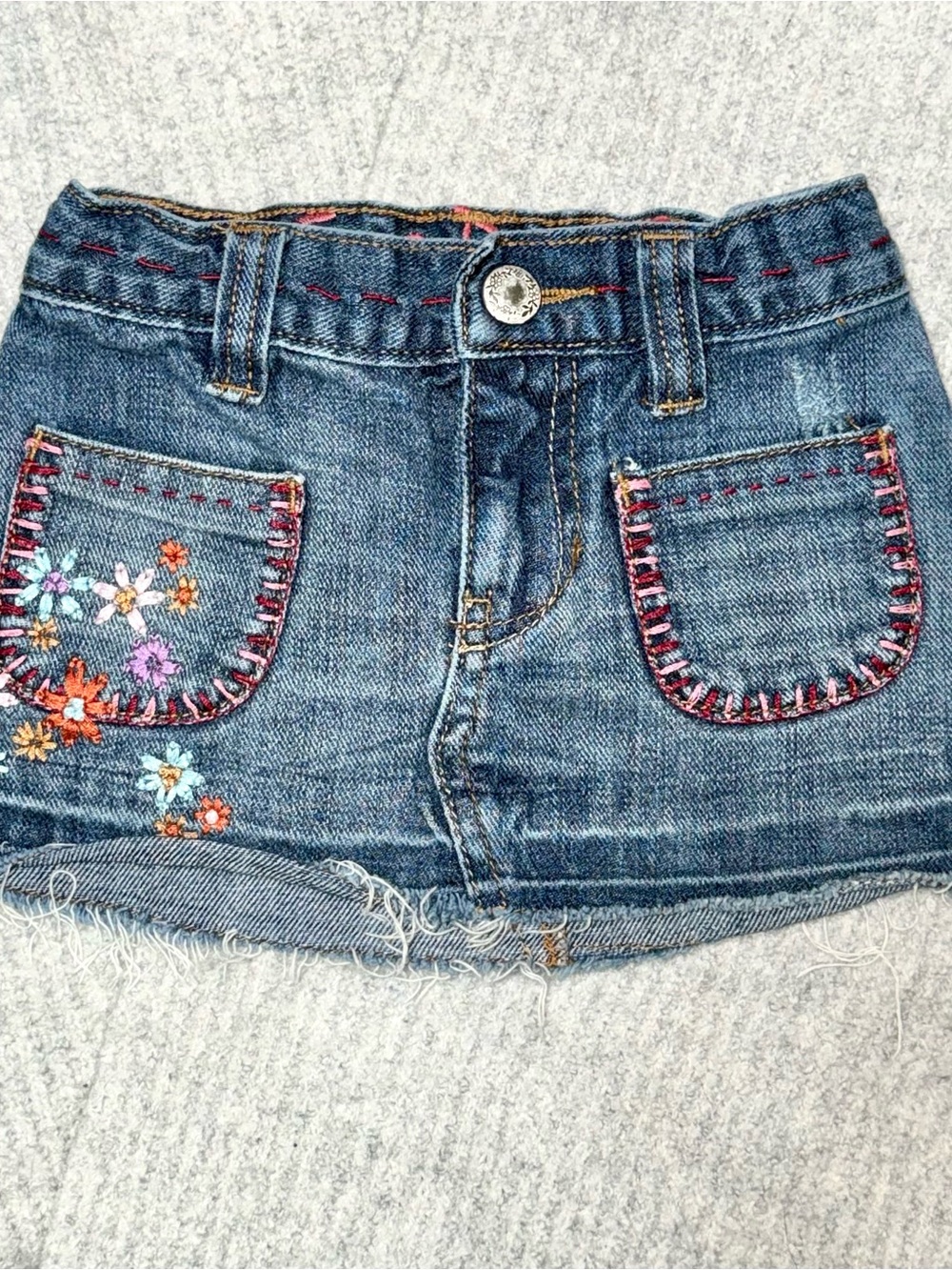 Baby GAP Summer Denim Floral Stitch Embroidered Mini Denim Skirt Girl’s Size 2T